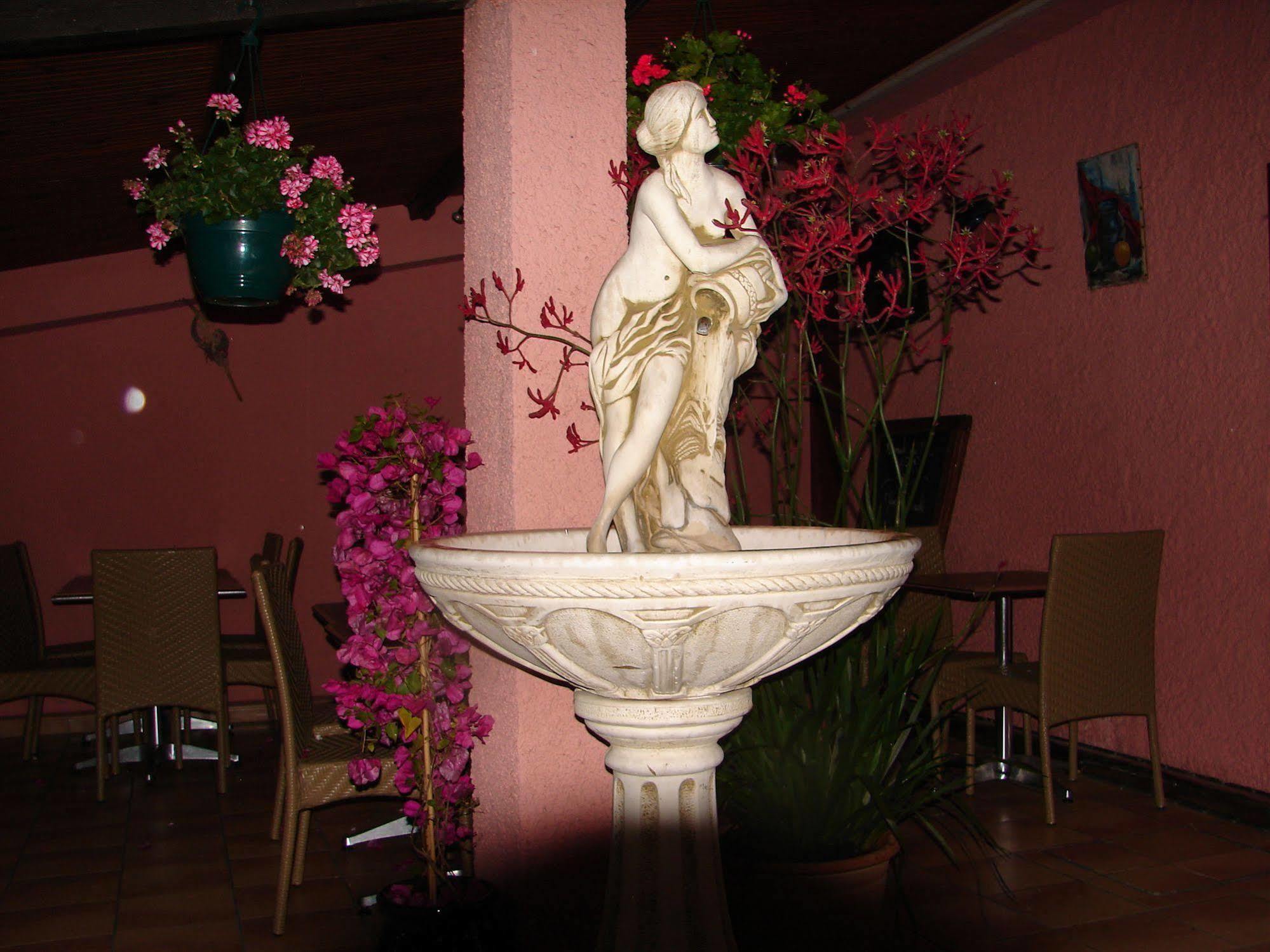 Logis Hotel Restaurant Les Charmettes Argeles-sur-Mer Luaran gambar