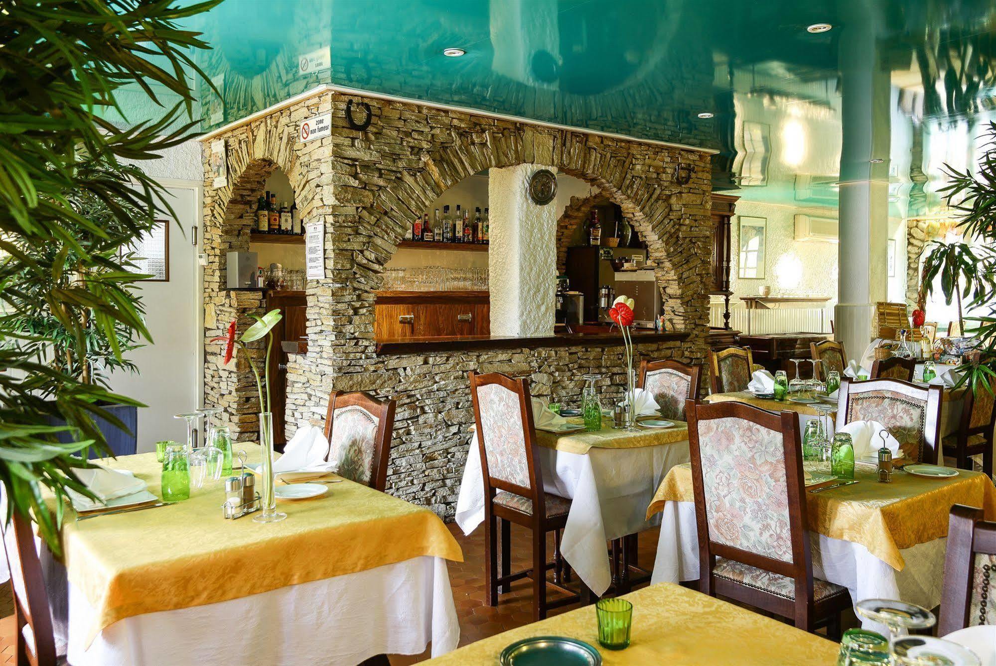 Logis Hotel Restaurant Les Charmettes Argeles-sur-Mer Luaran gambar