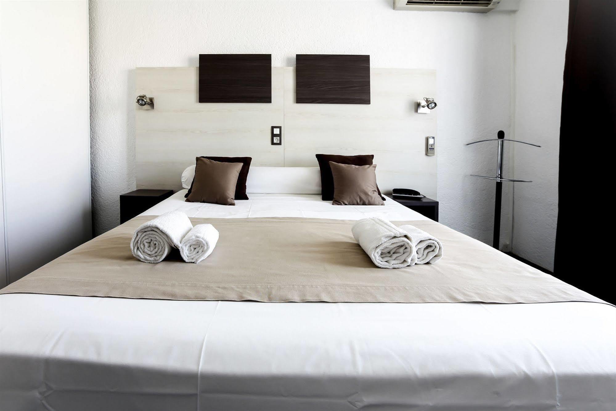 Logis Hotel Restaurant Les Charmettes Argeles-sur-Mer Luaran gambar